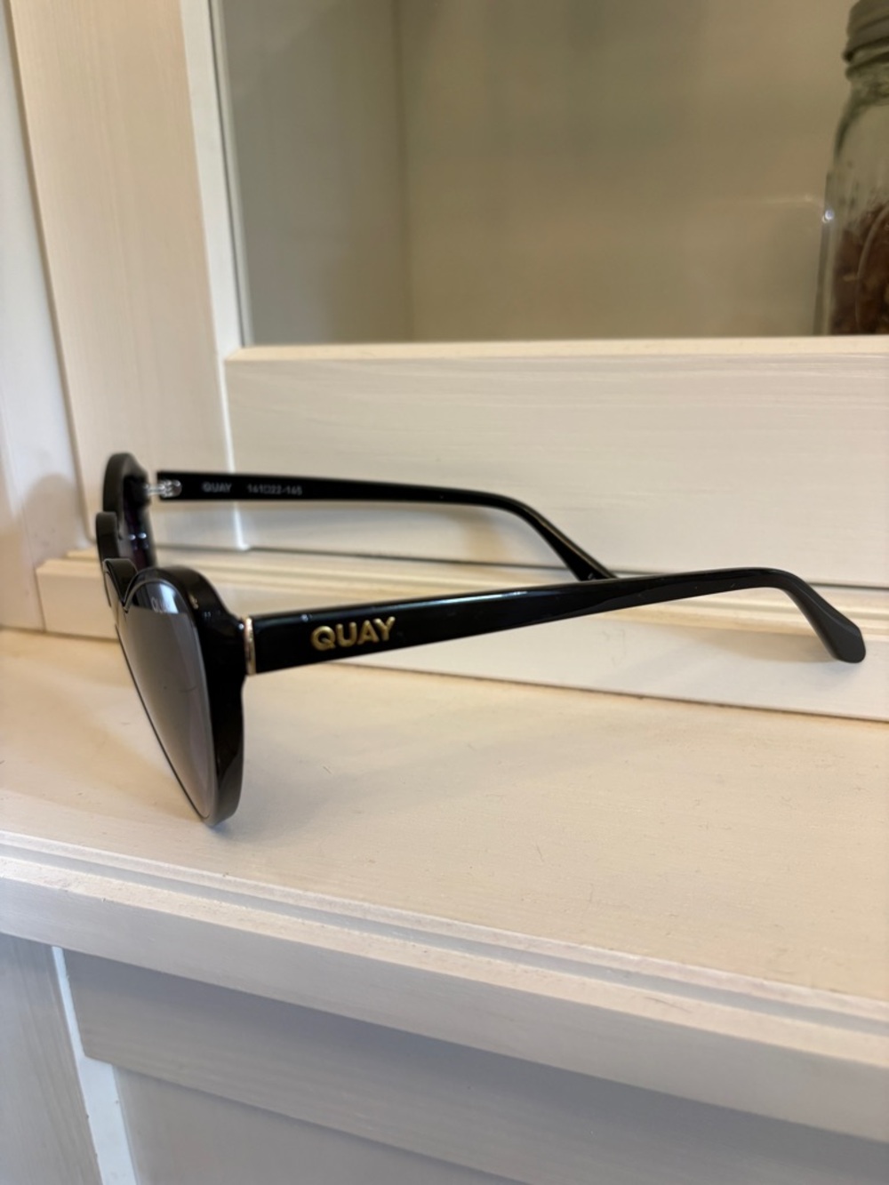 Quay Australia Black Love Struck Heart-Shaped Sunglasses with Clear Case - Picture 2 of 6